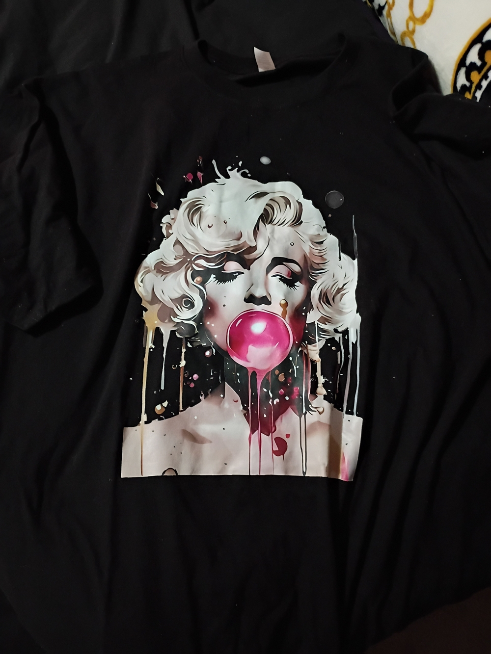 Gildan Black Graphic Tee with Pink Bubblegum Marilyn Print